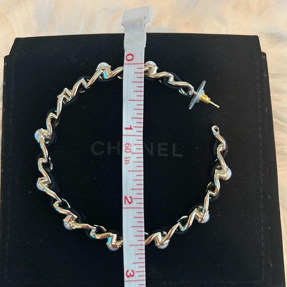 CHANEL Lambskin Faux Pearl More is More cc chain hoops - Picture 10 of 10